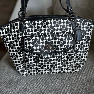 Coach Chelsea Leah Signature C Monogram Shoulder Tote Bag